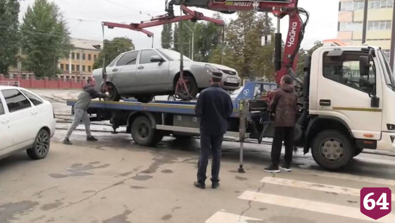 В Саратове за неправильную парковку наказали 11 тысяч водителей
